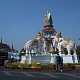 Перед комплексом королевского дворца